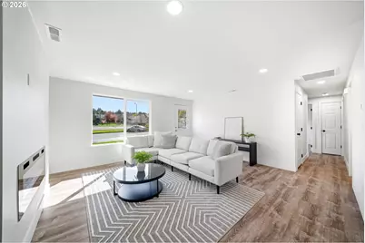 879 N Broadway St, Estacada, OR 97023 - Photo 5