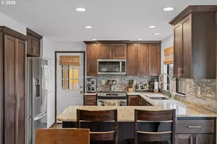 1205 NW Littlewood Ct, Roseburg, OR 97471 - Photo 7