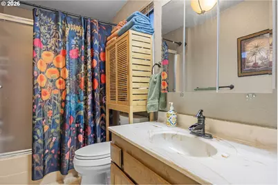 1205 NW Littlewood Ct, Roseburg, OR 97471 - Photo 13