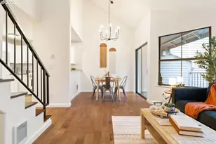 4000 Carman Dr, Lake Oswego, OR 97035 - Photo 13