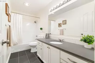 4000 Carman Dr, Lake Oswego, OR 97035 - Photo 21