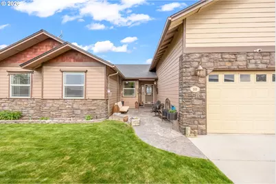 570 Mountain Ridge Dr, Culver, OR 97734 - Photo 3