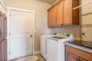 570 Mountain Ridge Dr, Culver, OR 97734 - Photo 29