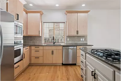 5904 Bay Point Dr, Lake Oswego, OR 97035 - Photo 15