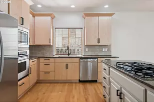 5904 Bay Point Dr, Lake Oswego, OR 97035 - Photo 15