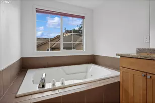 5904 Bay Point Dr, Lake Oswego, OR 97035 - Photo 27