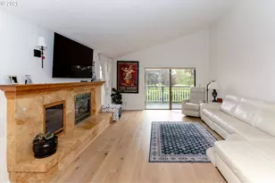2496 Panorama Dr, Eugene, OR 97405 - Photo 17