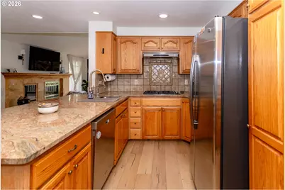 2496 Panorama Dr, Eugene, OR 97405 - Photo 13