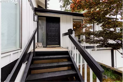 2496 Panorama Dr, Eugene, OR 97405 - Photo 5