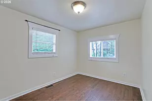 4438 NE 90th Ave, Portland, OR 97220 - Photo 13