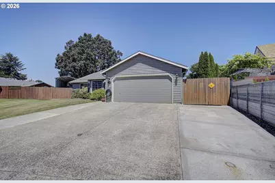 1916 NW 3rd Ct, Battle Ground, WA 98604 - Photo 3