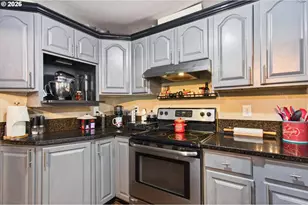 236 Laverne Dr, Kalama, WA 98625 - Photo 9
