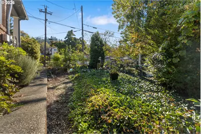 1446 SE Main St, Roseburg, OR 97470 - Photo 37
