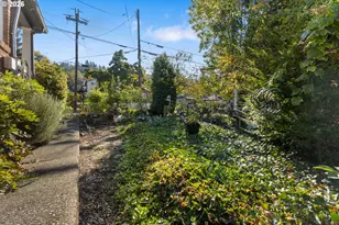1446 SE Main St, Roseburg, OR 97470 - Photo 37