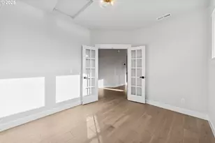 12452 SW Strobel Rd, Beaverton, OR 97007 - Photo 11