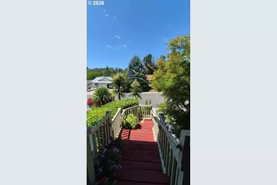 1343 NW Vallejo Dr, Roseburg, OR 97471 - Photo 5