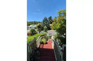 1343 NW Vallejo Dr, Roseburg, OR 97471 - Photo 5