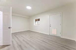 3037 SW Sherman Pl, Beaverton, OR 97003 - Photo 33