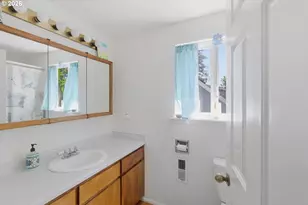 515 NW Dimmick St, Grants Pass, OR 97526 - Photo 19