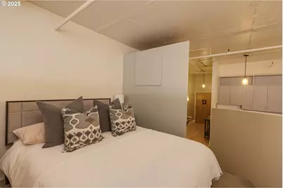 1314 NW Irving St #212, Portland, OR 97209 - Photo 11
