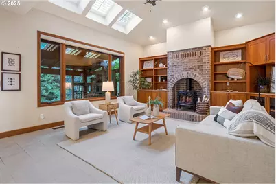 17514 Brookhurst Dr, Lake Oswego, OR 97034 - Photo 15