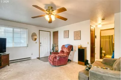 810 SW 10th St, Pendleton, OR 97801 - Photo 13