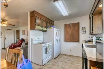 810 SW 10th St, Pendleton, OR 97801 - Photo 15