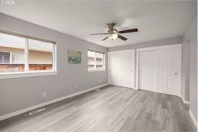549 SE 72nd Ave, Hillsboro, OR 97123 - Photo 11