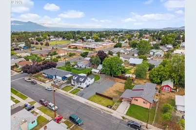 1220 Court Ave, Baker City, OR 97814 - Photo 3