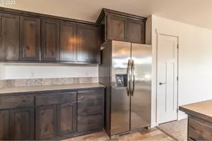 716 Southwest Blvd, Coos Bay, OR 97420 - Photo 9