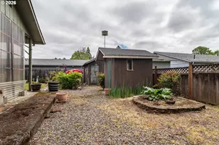 1595 NW Rachel Ave, Roseburg, OR 97471 - Photo 39