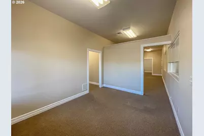 2198 NE Stephens St, Roseburg, OR 97470 - Photo 21