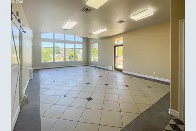 2198 NE Stephens St, Roseburg, OR 97470 - Photo 15
