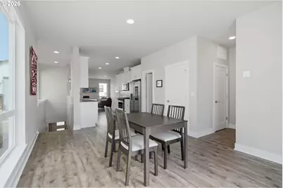 17100 SW Albatross Ln, Beaverton, OR 97007 - Photo 11