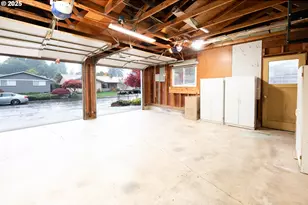 633 Rowan Ave, Springfield, OR 97477 - Photo 23