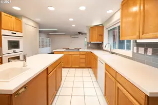 633 Rowan Ave, Springfield, OR 97477 - Photo 31