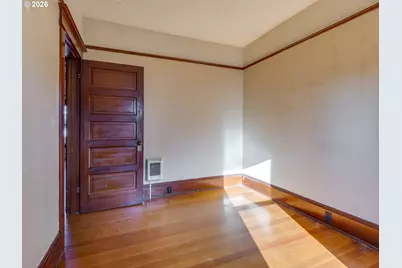 307 NE 10th St, McMinnville, OR 97128 - Photo 31