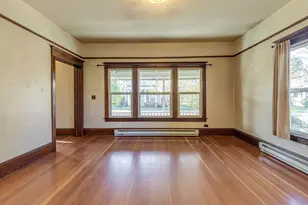 307 NE 10th St, McMinnville, OR 97128 - Photo 7