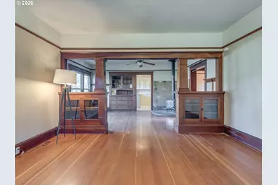 307 NE 10th St, McMinnville, OR 97128 - Photo 9