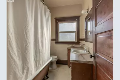 307 NE 10th St, McMinnville, OR 97128 - Photo 29