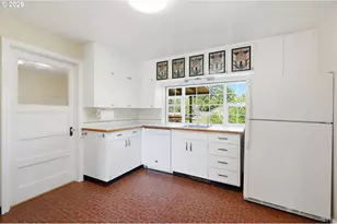 2063 2nd St, Springfield, OR 97477 - Photo 17
