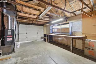 2063 2nd St, Springfield, OR 97477 - Photo 39