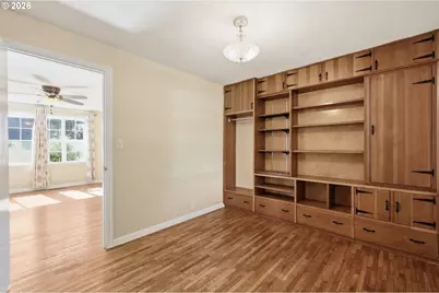 2063 2nd St, Springfield, OR 97477 - Photo 27
