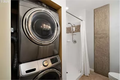 1030 NW 12th Ave #422, Portland, OR 97209 - Photo 25