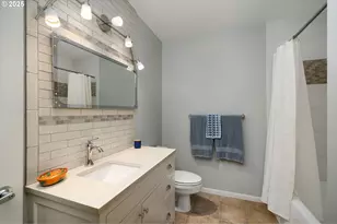 1030 NW 12th Ave, Portland, OR 97209 - Photo 23