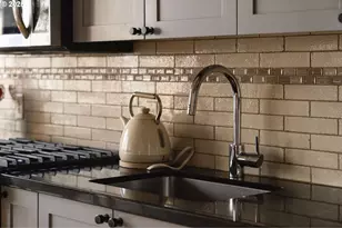 1030 NW 12th Ave, Portland, OR 97209 - Photo 9