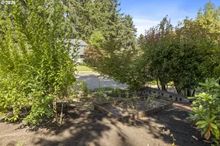 2910 Carriage Way, West Linn, OR 97068 - Photo 43