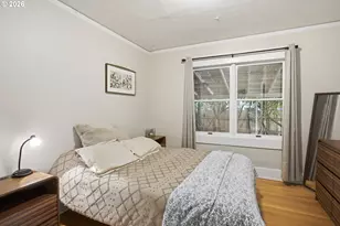 126 E 19th Ave, Eugene, OR 97401 - Photo 13