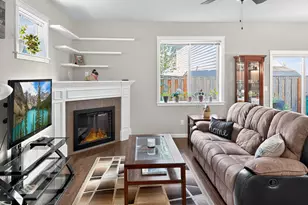 2741 25th Pl, Forest Grove, OR 97116 - Photo 3