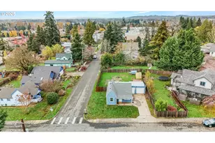 108 South St, Silverton, OR 97381 - Photo 31